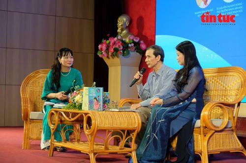 Tọa đàm “Văn học thiếu nhi từ góc nhìn của người viết trẻ” được tổ chức bởi Nhà xuất bản Kim Đồng phối hợp cùng Khoa Văn học, Trường Đại học Khoa học Xã hội và Nhân văn.