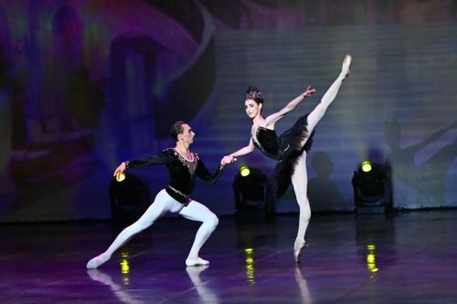 Nghệ sĩ biểu diễn trong chương trình nghệ thuật Bella Belarus: Những kiệt tác Opera và Ballet. Ảnh: BTC