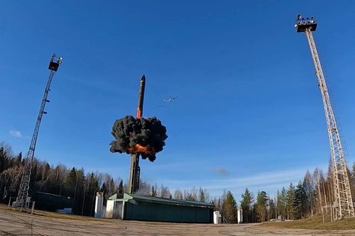 Nga đã diễn tập phóng thử tên lửa có khả năng mang đầu đạn hạt nhân. Ảnh: Kyiv Post.