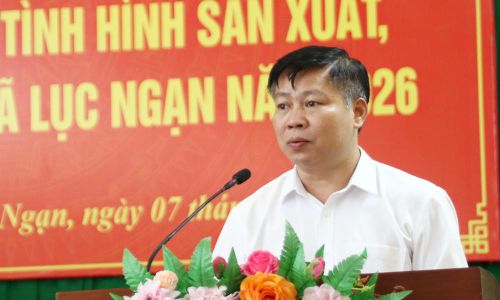  Đồng chí Nguyễn Văn Năng, Bí thư Đảng ủy xã Lục Ngạn phát biểu kết luận hội nghị. 