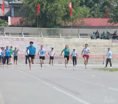 Ngay sau Lễ khai mạc các vận động viên đã bước vào tranh tài ở các nội dung thi đấu.