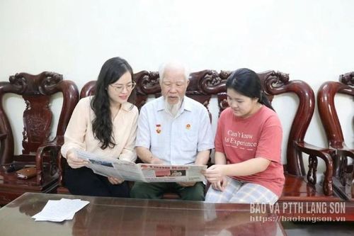 Ông Lương Đình Hạn chia sẻ, giáo dục truyền thống về lòng yêu nước cho thế hệ trẻ