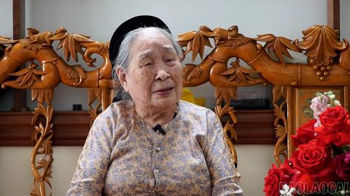 Cụ Lê Thị Hoàn nay đã gần 100 tuổi.