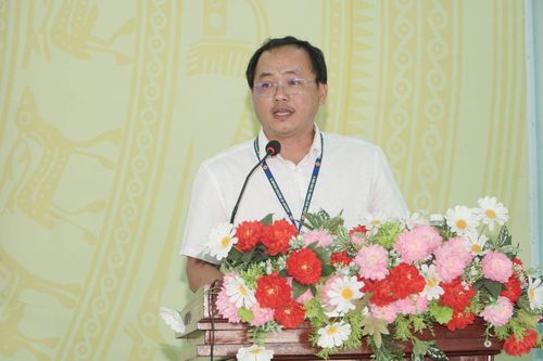 Lãnh đạo UBND xã Hồng Thái trả lời kiến nghị của cử tri