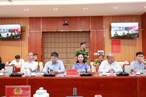 Đại diện các Sở, ban, ngành trên địa bàn TPHCM dự hội nghị