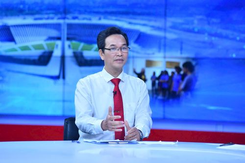 Thầy Phạm Văn Hoan, Hiệu trưởng Trường Tiểu học Bình Minh, Hà Nội. Ảnh: Phan Anh. 
