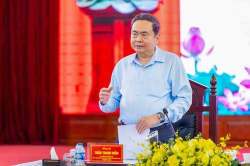 Chủ tịch Quốc hội Trần Thanh Mẫn, Trưởng Đoàn kiểm tra, giám sát số 11 của Bộ Chính trị phát biểu tại hội nghị. (Ảnh: DUY LINH)