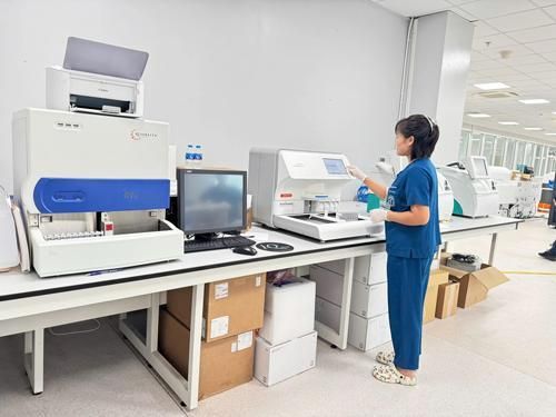 Bệnh viện Bạch Mai cơ sở 2 sẵn sàng tiếp đón bệnh nhân ngay sau khi được cấp phép hoạt động. Ảnh: THÀNH DƯƠNG
