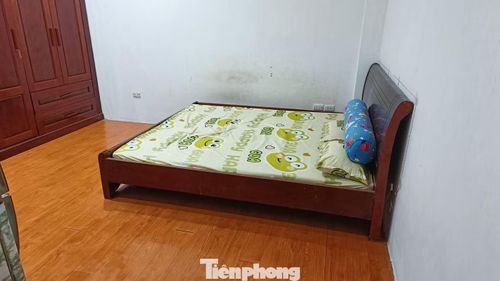 Căn phòng nơi bé gái 4 tuổi tạm trú tại Hà Nội bị bạo hành dẫn đến tử vong.