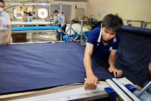 Khuyến công góp phần quan trọng thúc đẩy sản xuất ở nông thôn, vùng sâu, vùng xa, tạo việc làm, tăng thu nhập, hỗ trợ đổi mới công nghệ và phát triển kinh tế địa phương bền vững.