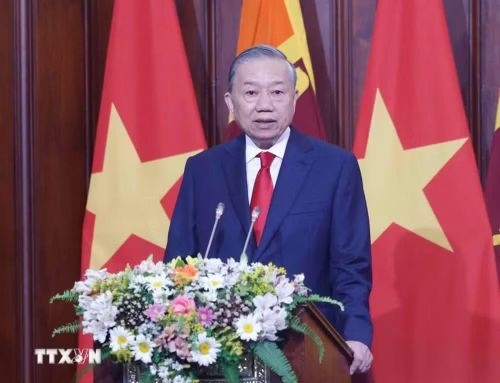 Tổng Bí thư, Chủ tịch nước Tô Lâm phát biểu tại buổi gặp gỡ báo chí nhân thăm cấp Nhà nước Sri Lanka. (Ảnh: TTXVN)