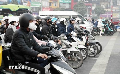 Xe máy xăng lưu thông trên đường phố Hà Nội. Ảnh minh họa: Danh Lam/TTXVN