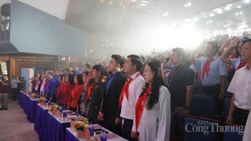 Các đại biểu tham dự chương trình. Ảnh: Minh Trang
