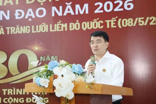 Chủ tịch Hội Chữ thập đỏ tỉnh Nguyễn Quốc Thanh phát biểu tại lễ phát động.