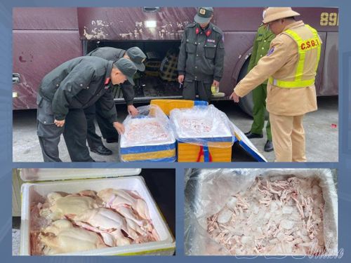 Lực lượng chức năng thu hồi thực phẩm không rõ nguồn gốc, chưa qua kiểm định an toàn thực phẩm tại tại Km379+250, thuộc địa phận xã Quài Tở.