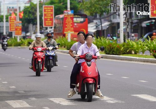 Vẫn còn tình trạng học sinh vi phạm an toàn giao thông.