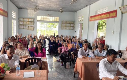 Tổ Bà mẹ thôn Linh An tổ chức hội nghị tổng kết, đánh giá hoạt động nhiệm kỳ 2021-2026 và đề ra phương hướng, nhiệm vụ nhiệm kỳ 2026-2031 - Ảnh: T.T