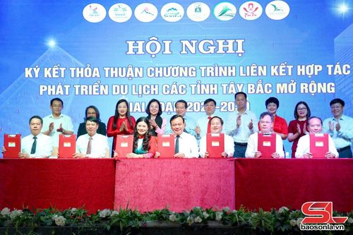Lãnh đạo các tỉnh Tây Bắc mở rộng hoàn thành ký kết thỏa thuận hợp tác.