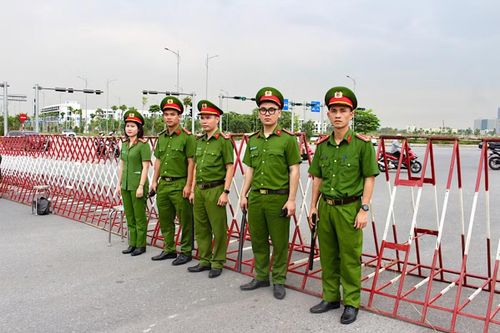 Công an phường Thủy Nguyên (TP Hải Phòng) tham gia giữ gìn ANTT.
