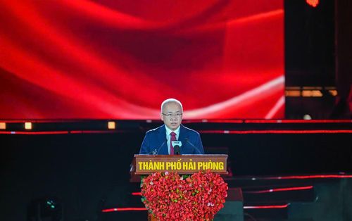 Chủ tịch UBND TP Hải Phòng Đỗ Thành Trung phát biểu khai mạc Lễ hội.