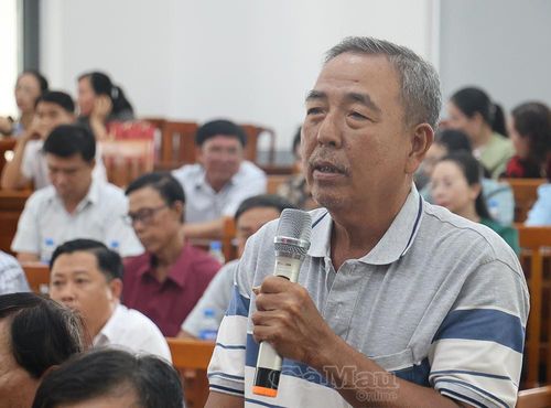  Cử tri Lê Hoàng Thông (ấp Cây Giang A, xã Long Điền) lo ngại tình trạng các dòng kênh trục, kênh mương nội đồng bị bồi lắng nhanh, gây khó khăn cho việc lấy nước phục vụ sản xuất.