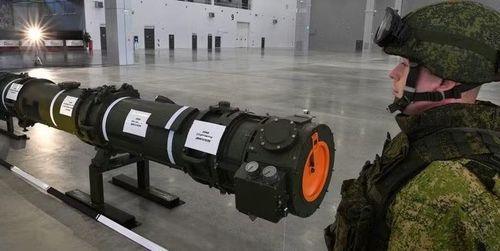 Ngoài ra, tên lửa còn có khả năng thay đổi quỹ đạo linh hoạt trong quá trình bay, khiến việc đánh chặn trở nên khó khăn hơn.