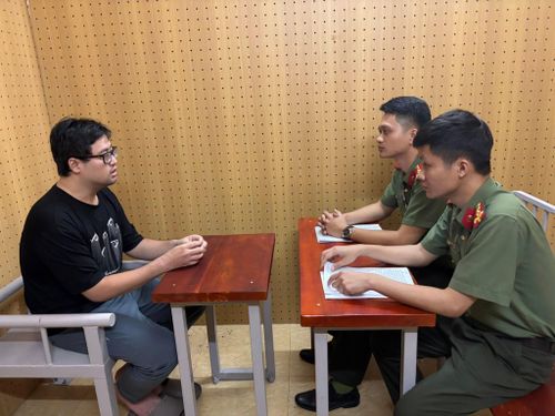  Cơ quan điều tra làm việc với đối tượng Huỳnh Công Danh 