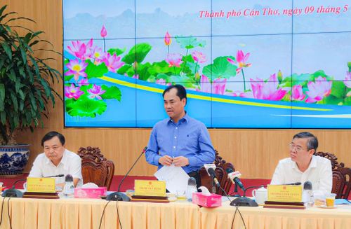 Bộ trưởng NN-MT Trịnh Việt Hùng phát biểu tại hội nghị