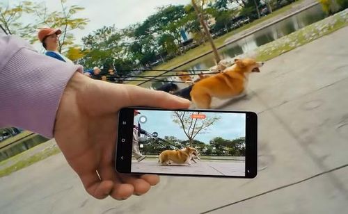 Trước đây, Samsung từng quảng bá Horizontal Lock như một trong những nâng cấp camera nổi bật trên Galaxy S26, tuy nhiên do sự chú ý đổ dồn vào màn hình và hiệu năng AI nên nhiều người đã bỏ qua đây thực chất là một tính năng cực kỳ thực dụng với người dùng phổ thông.