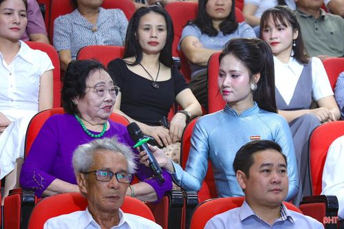 Nghệ sỹ Ưu tú Song Thao chia sẻ những kỷ niệm văn chương về nhà thơ Xuân Hoài.