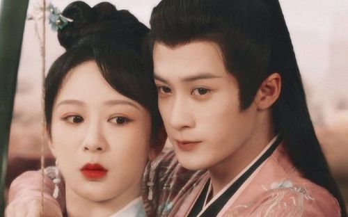 Đàn Kiện Thứ với vai Tương Liễu đã cùng Dương Tử tạo nên một chuyện tình vừa đau đớn vừa ám ảnh. Tình cảm giữa hai nhân vật không quá trực diện mà luôn mang cảm giác kìm nén và day dứt. Chính kiểu yêu "không thể nói thành lời" ấy, kết hợp với diễn xuất tinh tế của cả hai, đã khiến khán giả có cảm giác nhập tâm rất mạnh. Thậm chí có thời điểm, độ nổi tiếng của cặp đôi này còn vượt qua cả CP chính thức trong phim.