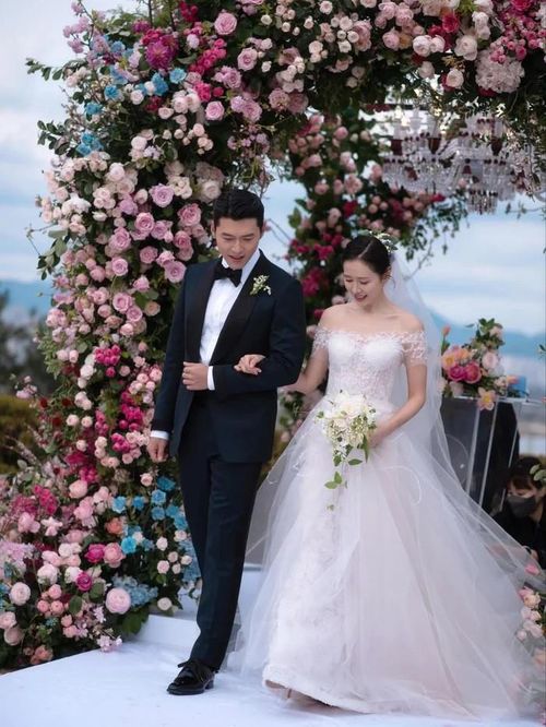 Son Ye Jin và Hyun Bin hiện là cặp đôi đình đám của làng giải trí Hàn Quốc.
