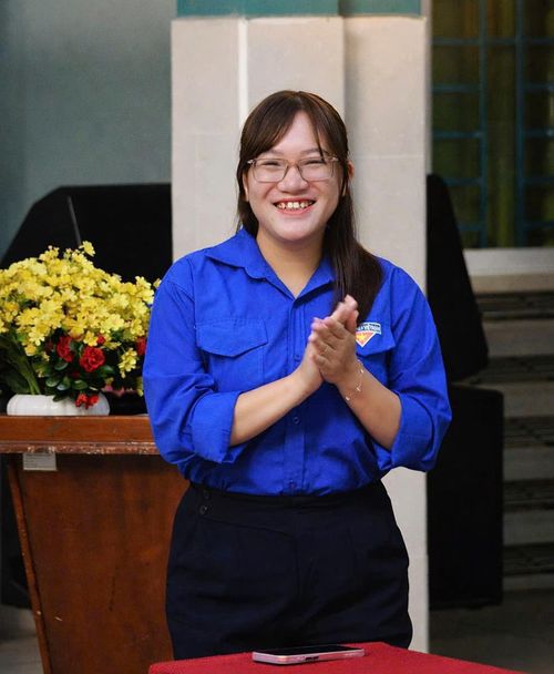 Chị Nguyễn Hoàng Đan Khanh, Bí thư Đoàn TNCS Hồ Chí Minh phường Bình Thạnh, TPHCM