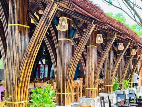 Du khách dễ dàng cảm nhận hơi thở của làng chài khi đến nghỉ dưỡng, giải trí.