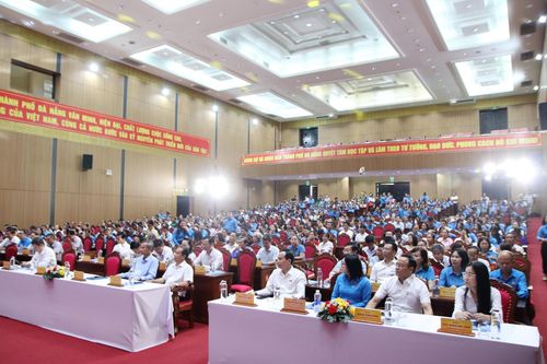Các đại biểu tham dự hội nghị. Ảnh: TRỌNG HUY