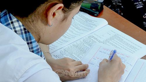 Học viên Trung tâm GDTX Bạc Liêu tích cực ôn luyện cho kỳ thi tốt nghiệp THPT 2026.