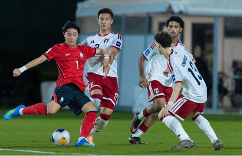 U17 Hàn Quốc (áo đỏ) sẽ là thử thách lớn cho U17 Việt Nam