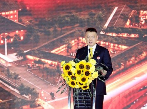 Ông Đặng Minh Trường, Chủ tịch Hội đồng Quản trị Tập đoàn Sun Group phát biểu tại lễ khởi công