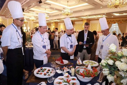 Tham gia cuộc thi có các đội thi trong nước, các đoàn quốc tế và hội đồng giám khảo chuyên môn