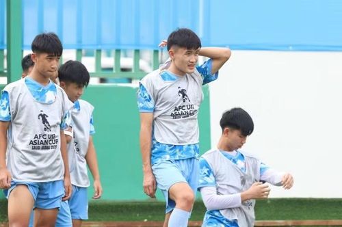Chia sẻ với truyền thông, đội trưởng Đăng Khoa cho biết: “Hiện tinh thần toàn đội đang rất tốt. Sau trận thắng Yemen, chúng em đã nhanh chóng quay trở lại tập luyện để chuẩn bị cho trận đấu gặp tuyển U17 Hàn Quốc”. Ảnh: VFF.