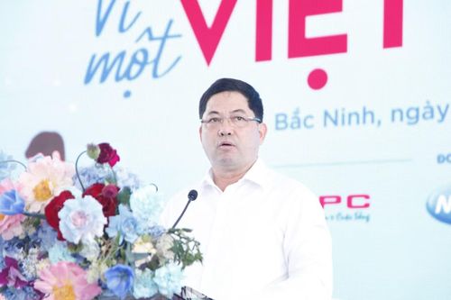 Bí thư Tỉnh ủy Bắc Ninh Nguyễn Hồng Thái phát biểu tại chương trình.