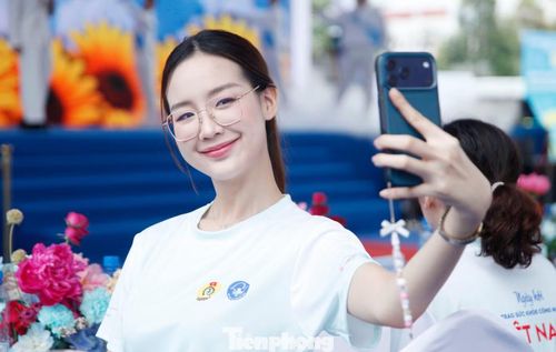 Hoa hậu Lê Nguyễn Bảo Ngọc tham dự chương trình.