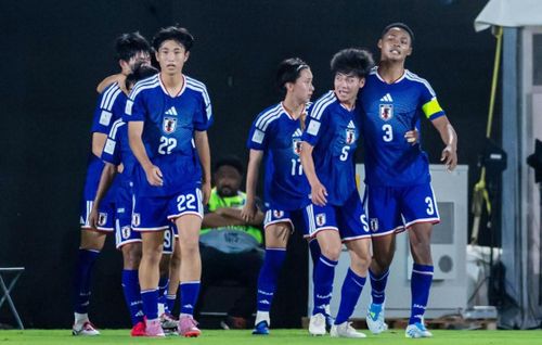 Các cầu thủ U17 Nhật Bản ăn mừng bàn mở tỷ số - Ảnh: AFC