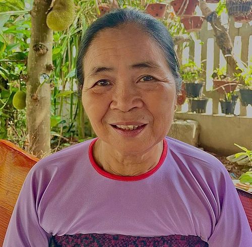 PV: Thưa bà, khi nghe thông tin về mô hình trạm y tế cơ sở mới sắp được triển khai, bà và bà con trong thôn cảm nhận như thế nào và mong đợi điều gì?