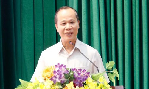  Đồng chí Mai Sơn nhấn mạnh ý nghĩa cuộc thi trong quảng bá sản phẩm OCOP Bắc Ninh và nâng cao năng lực số cho học sinh, sinh viên. 
