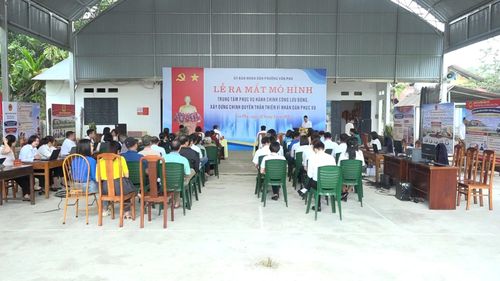 Phường Văn Phú ra mắt mô hình “Trung tâm phục vụ hành chính công lưu động”.