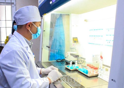 Khoa Xét nghiệm của Bệnh viện Ða khoa Cà Mau được đầu tư, đáp ứng 15 yêu cầu về quản lý và 8 yêu cầu về kỹ thuật trong xét nghiệm.