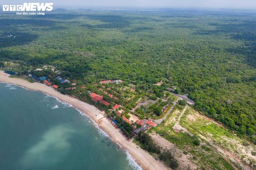 Theo đề xuất, đoạn tuyến đi qua rừng Bình Châu - Phước Bửu được xây dựng cầu cạn trên cao nhằm hạn chế tác động đến khu vực bảo tồn. Toàn tuyến dự kiến xây dựng 7 nút giao.
