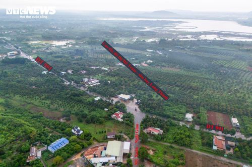 Theo quy hoạch, tuyến cao tốc có điểm đầu kết nối Vành đai 4 TP.HCM và đường ĐT.991 tại khu vực phường Tân Thành. Điểm cuối dự án nối với đường ĐT.994 - trục ven biển Vũng Tàu - Bình Châu thuộc xã Xuyên Mộc.