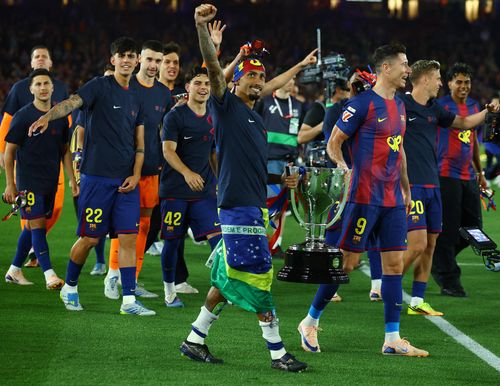  Nỗi tiếc nuối duy nhất của Barca ở mùa này là họ vẫn chưa thể giành Champions League, danh hiệu đã lẩn trốn sân Camp Nou suốt 11 năm qua. 